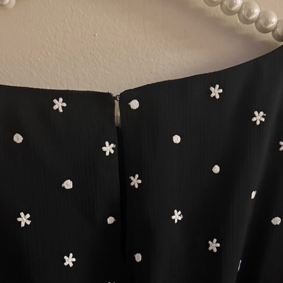 Ann Taylor Black and White Star Polka Dot Layered Long Sleeve Wrist Tie Dress - Picture 12 of 13
